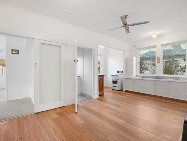 10 WADE STREET
