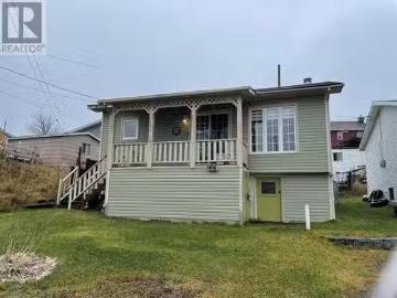 10 Water Front Road, Roberts Arm, NL, A0J 1R0 house for sale.