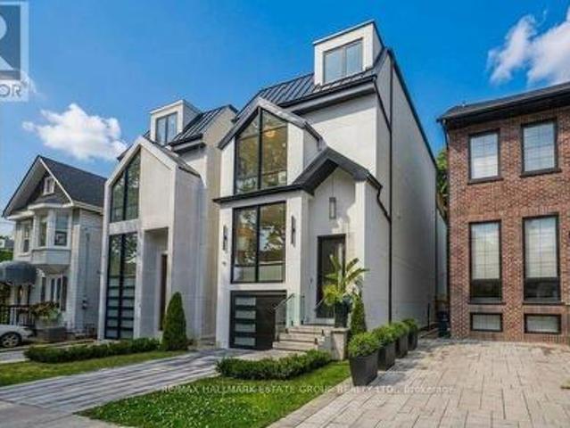 10 Wheeler Avenue, Toronto, ON, M4L 3V2 house for sale | Listing ID E13854 | Royal LePage