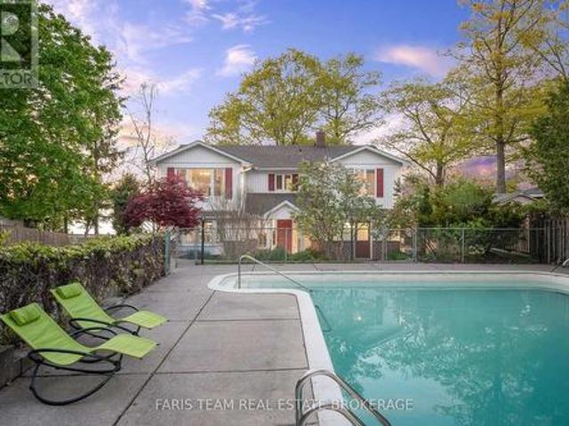 10 White Oaks Road, Barrie, ON, L4N 4C1 house for sale | Listing ID S13070 | Royal LePage