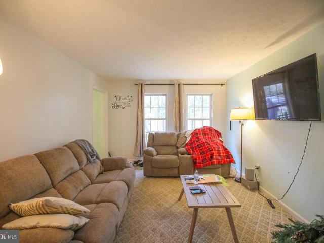 10 Whiting Avenue
