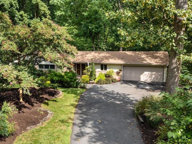 10 Winterberry Court