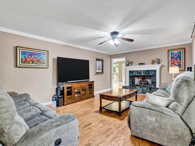 10 Woodsage Court