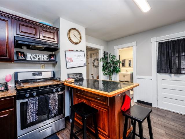 10 Worthington Avenue
