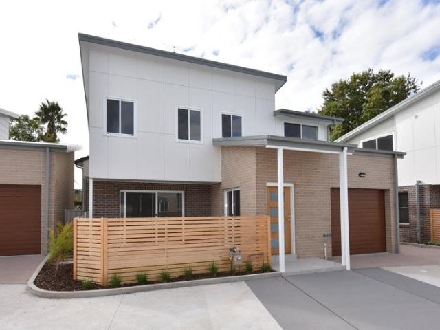 10 Years Young Townhouse Set to Impress