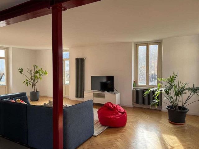 10 Zimmer, 713 m²