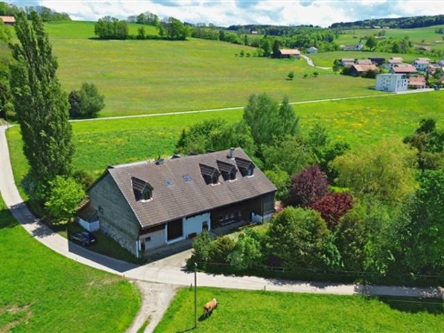 10 Zimmer Anwesen mitten in der Natur
