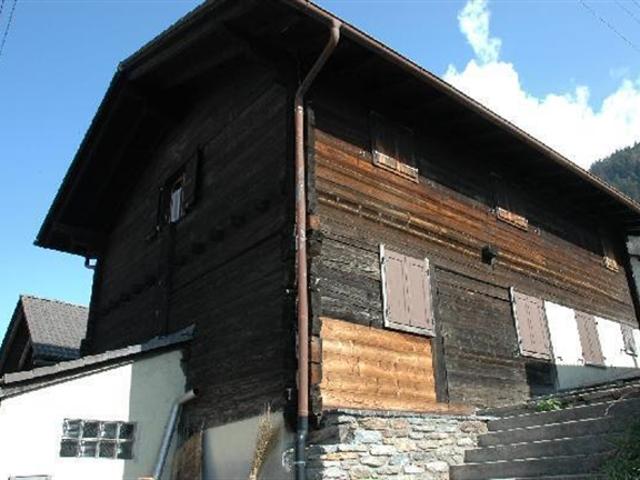 10 Zimmer Einfamilienhaus