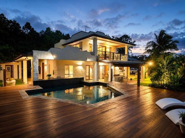 10 ACRE ESTATE | 180 DEGREE PANORAMIC SKYLINE & OCEAN VIEWS VIEWS | NEW COMMERCIAL SIZED SHED