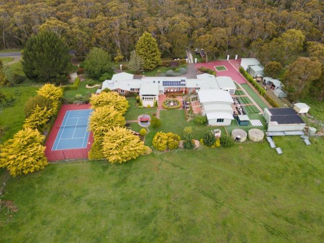 10 ACRE LUXURY ESTATE MNUTES FROM GISBORNE