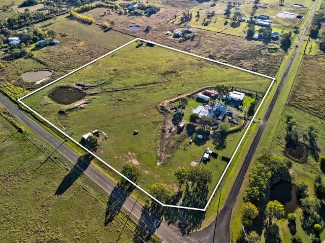 10 Acres of Tranquil Rural Surround in Somerset with Dual Road Frontage!