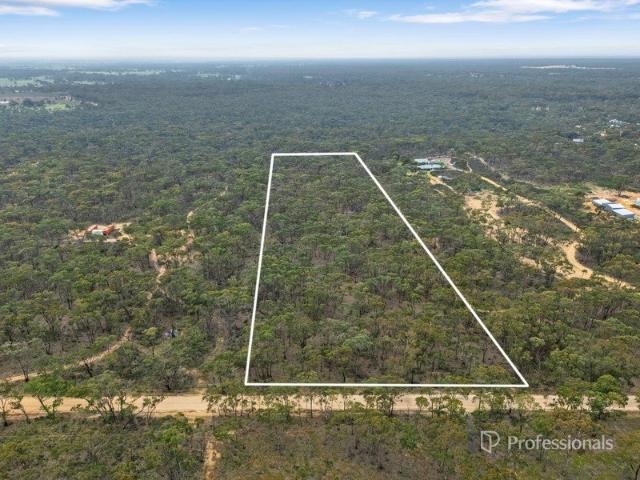 10 Acres of Rural Living