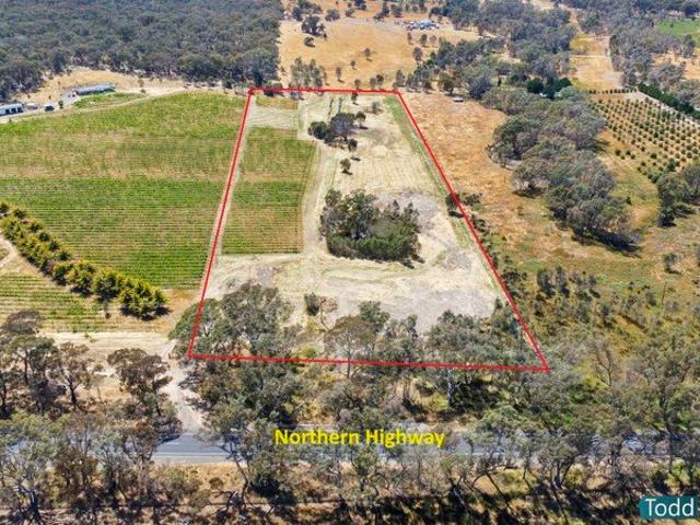 10 ACRES ON THE EDGE OF TOWN