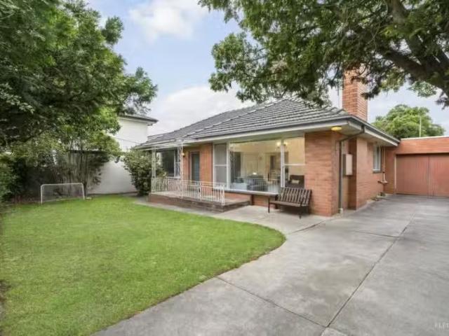 10 Adeney Street, Balwyn North VIC 3104 House Auction