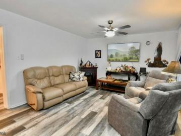 10 Amherst Ct