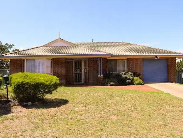 10 Angel Court, Young, NSW 2594