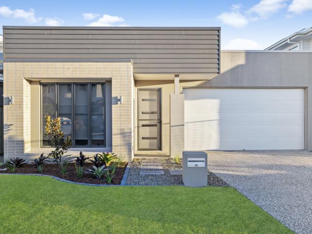10 Ascot Cct, PALMVIEW, QLD 4553