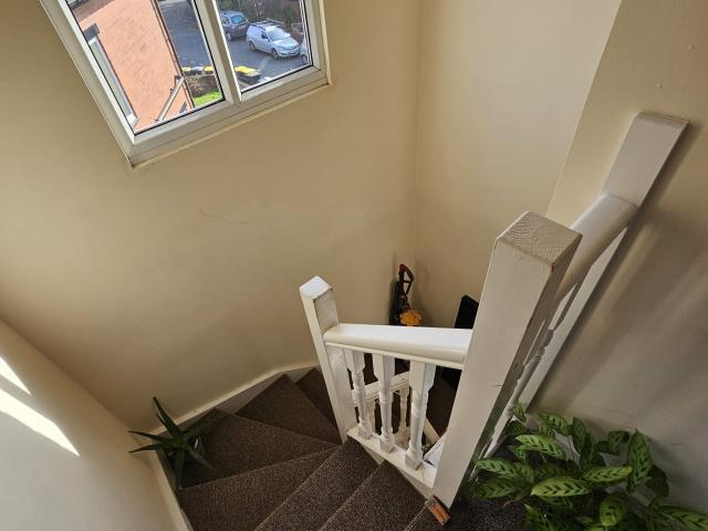10 Ash Crescent, Headingley