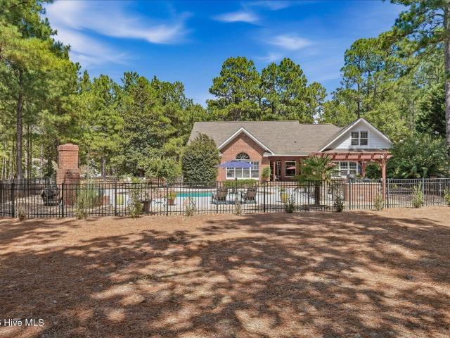 10 Ashkirk Drive