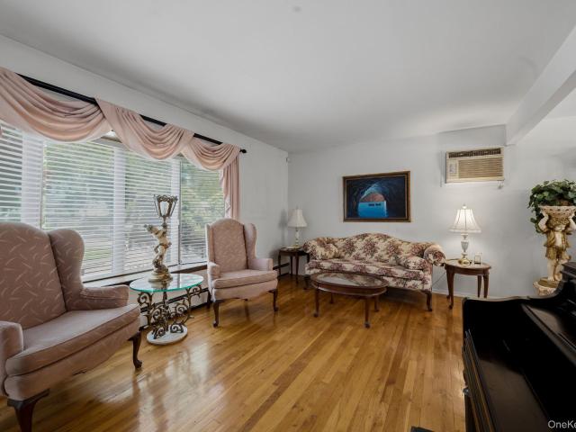 10 Arcadia Drive