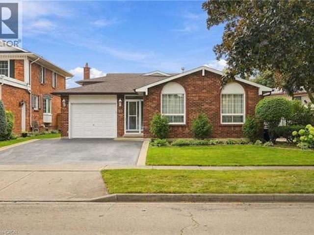 10 Audubon Street N, Stoney Creek, ON, L8J 1P7 house for sale | Listing ID 40863 | Royal LePage