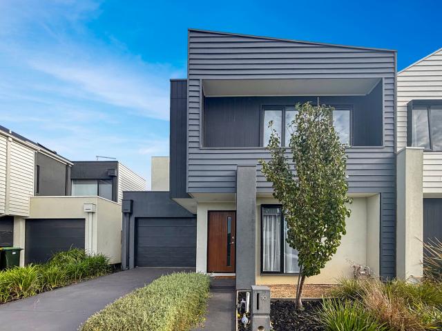 10 Avonbury Drive