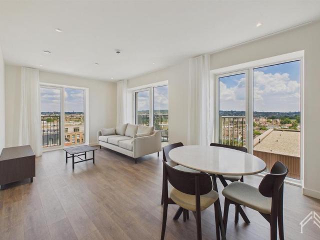 10 Aviator Drive, Brent Cross, London. 3 bed apartment to rent £3,900 pcm £900 pw