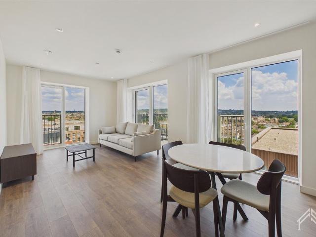 10 Aviator Drive, Brent Cross | London NW2, 2 bed flat to rent, £2,900 pcm | PrimeLocation