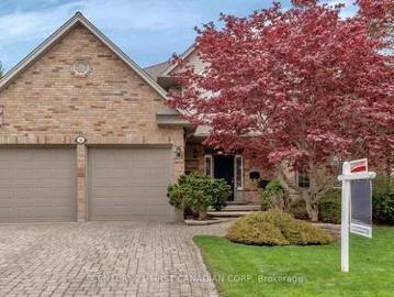 House for sale in London - Patio