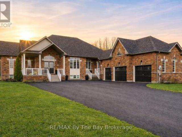 10 Basswood Drive, Wasaga Beach, ON, L9Z 0A9 house for sale | Listing ID S13730 | Royal LePage