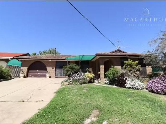 10 Bavaria Street, Tolland House for rent Listed by Leasing M.