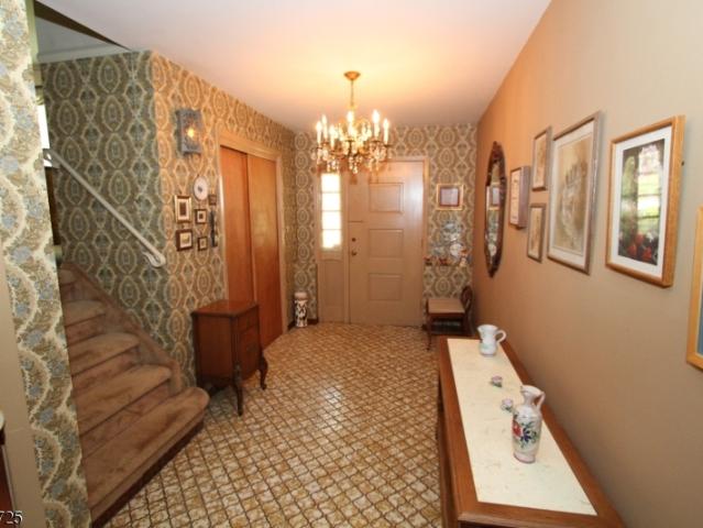 10 Bayberry Dr