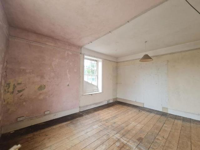 10 bed flat for sale