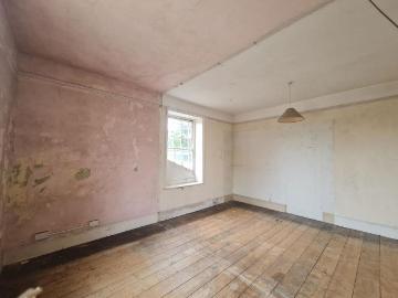 10 bed flat for sale