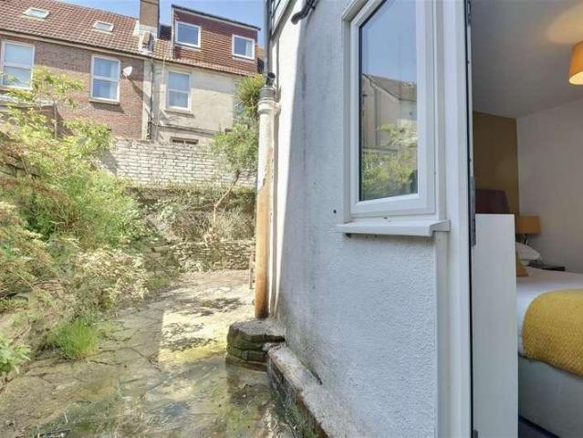 10 bed house for sale