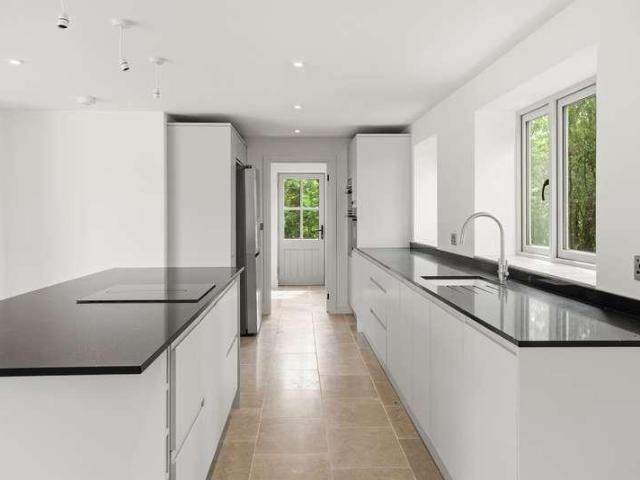 10 bed house for sale