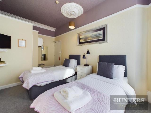 10 bed house for sale