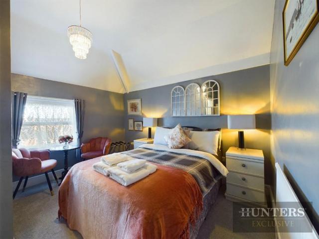 10 bed house for sale