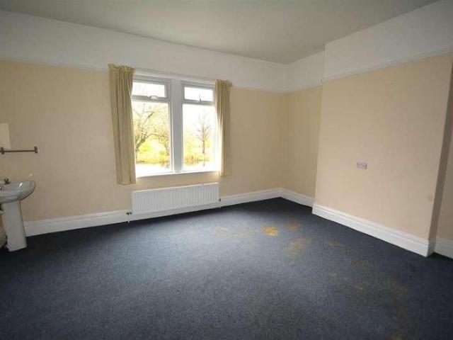 10 bed house for sale