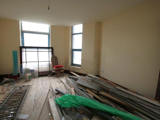 10 bed house for sale