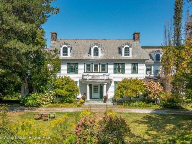 10 bedroom, Monterey MA 01245 105365030