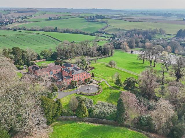 10 bedroom detached house for sale