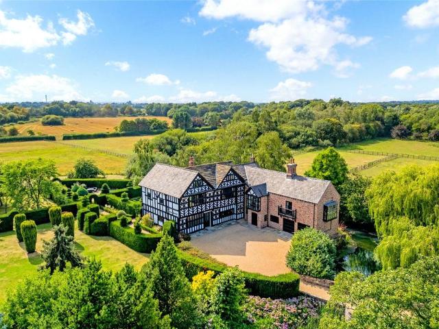 5 bedroom detached house for sale