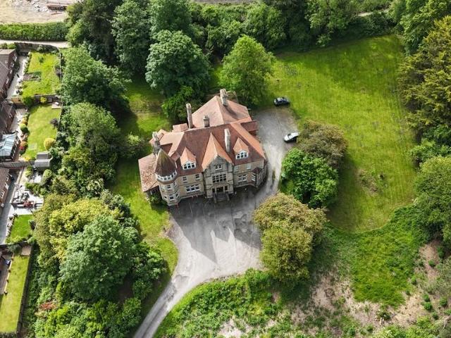 10 bedroom detached house for sale