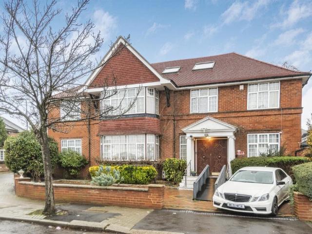 10 bedroom detached house for sale