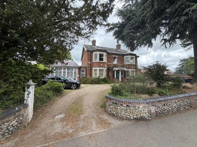 10 bedroom detached house for sale