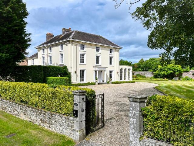 9 bedroom detached house for sale