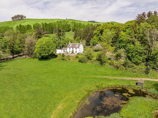 10 bedroom farm house for sale