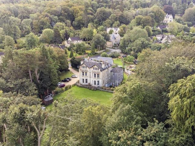 10 bedroom detached house for sale