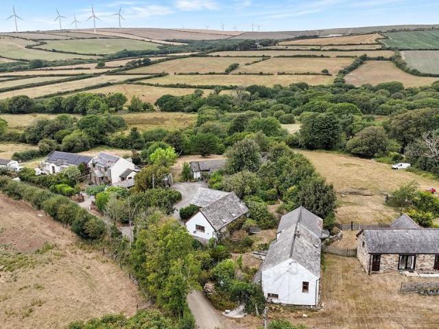 10 bedroom detached house for sale